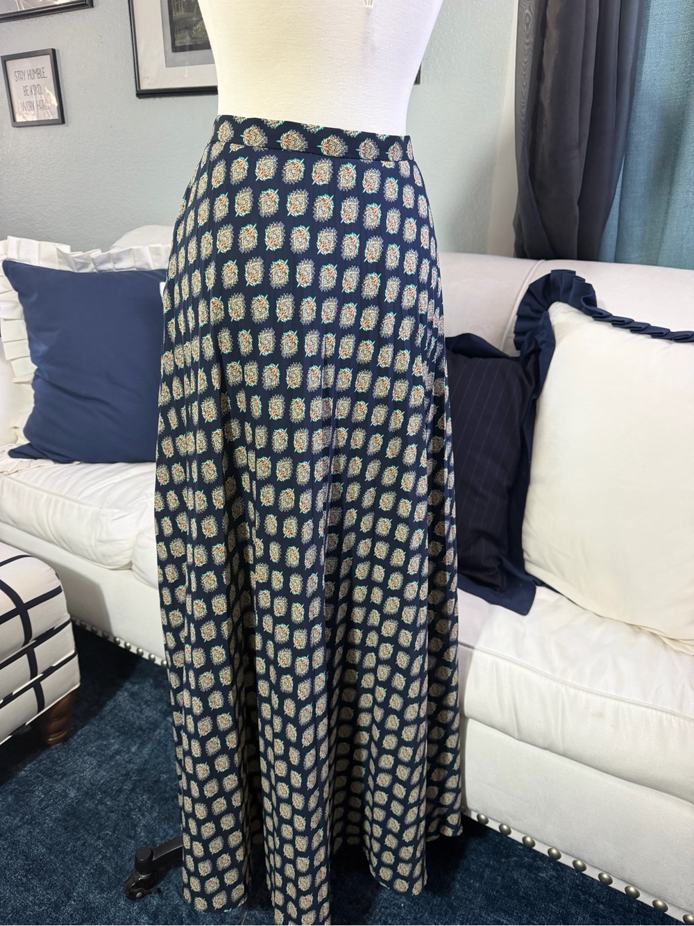 Banana Republic Navy and Cream Geometric Maxi Skirt - Picture 4 of 8